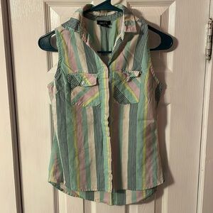 Sleeveless Tank with Collar
